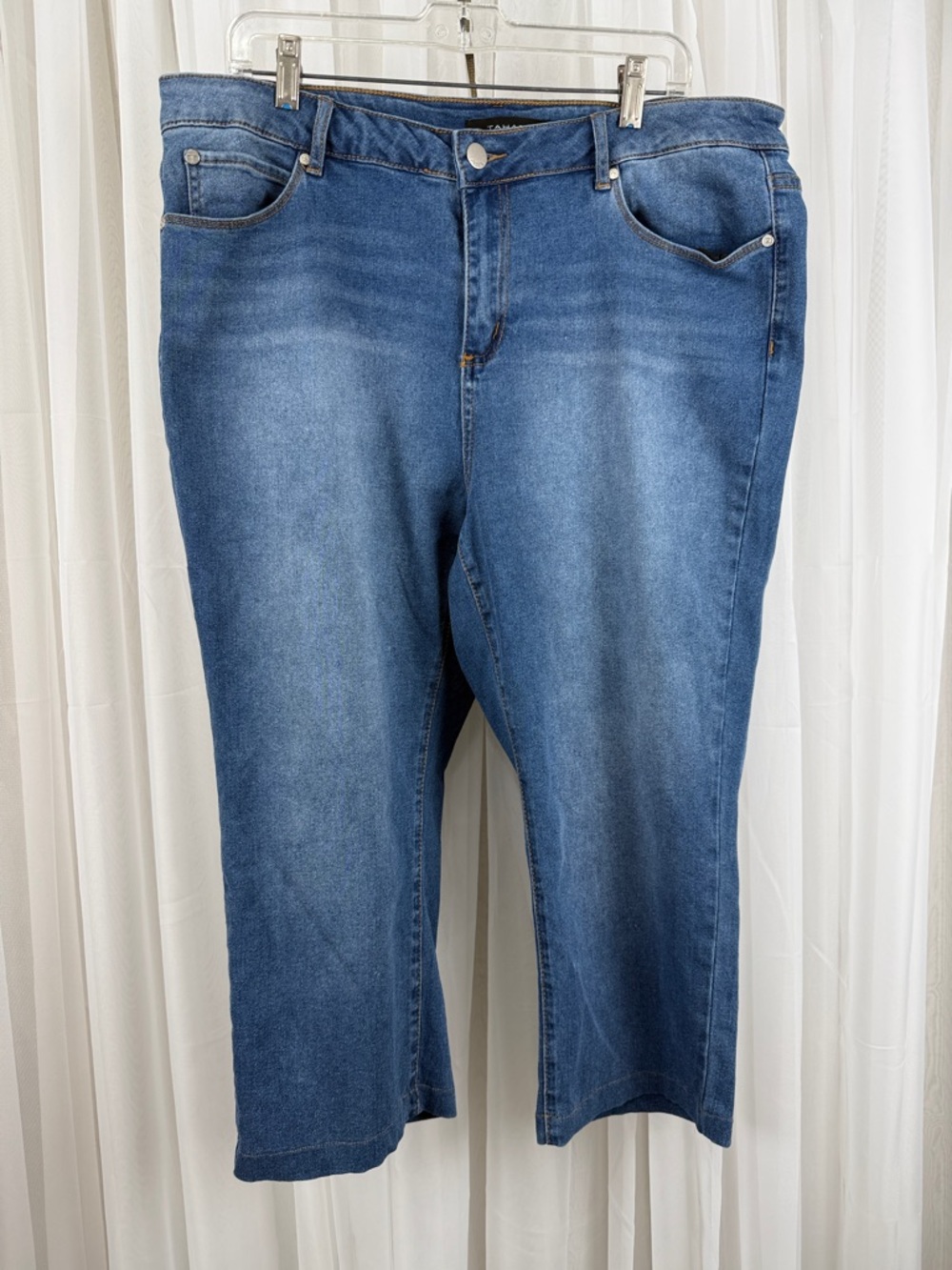 Tahari Olivia Capri Jeans 18W Mid Rise Slim Straight Stretch Denim